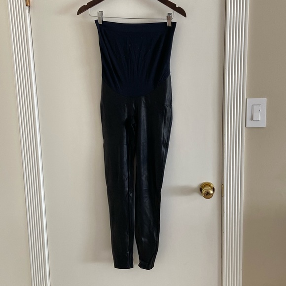 Spanx faux leather maternity leggings - Picture 2 of 4